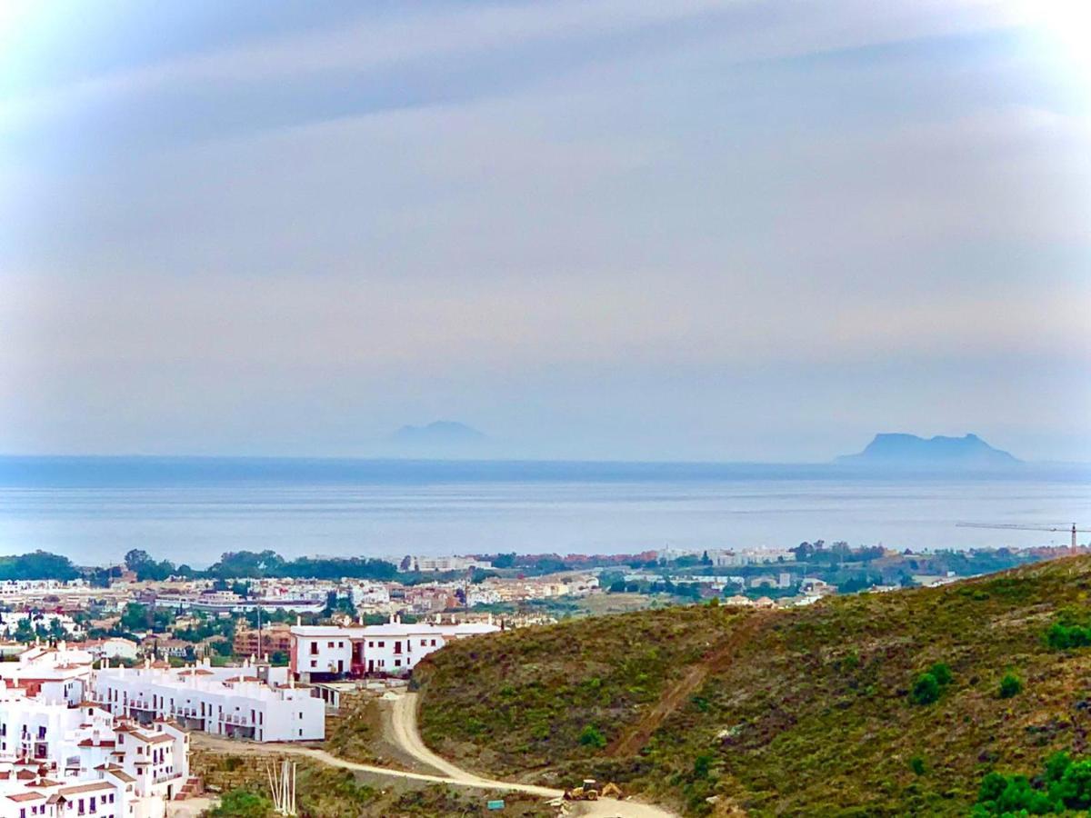 Ferienwohnung Quartiers Marbella Penthouse In Hacienda Cifuentes Benahavis Estepona Exterior foto